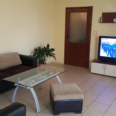 Apartment Biyana *